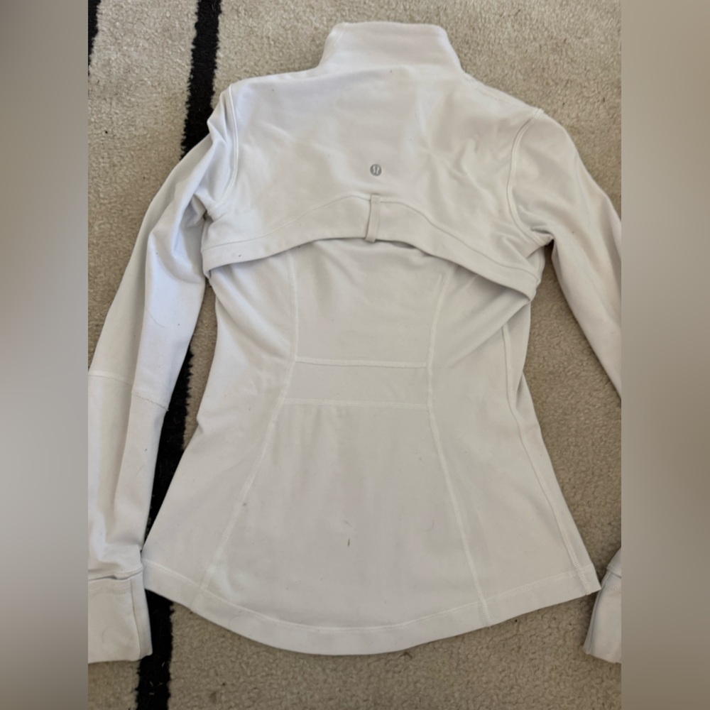Lululemon jacket! - Picture 9 of 9